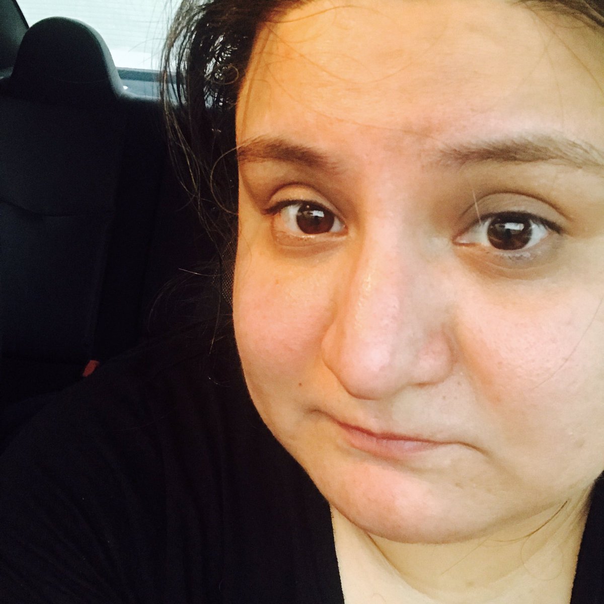 vivalazuly's tweet photo. Well, I did it... tired af... I swear half the workout is just showing up #stillsleepy #takeiteasyfriday #gymhairdontcare https://t.co/djAmMFQ1DJ