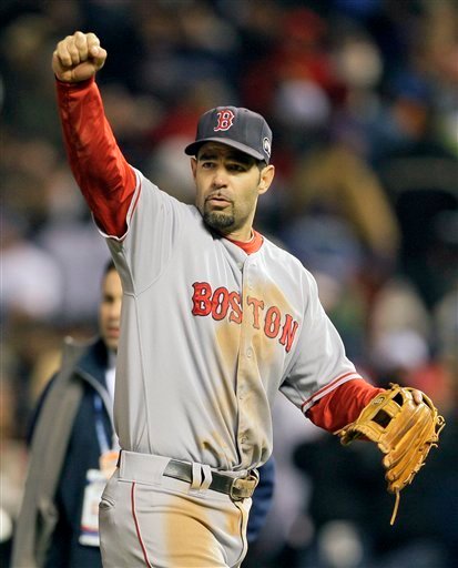 Happy 43rd birthday to 2007 World Series MVP Mike Lowell! 