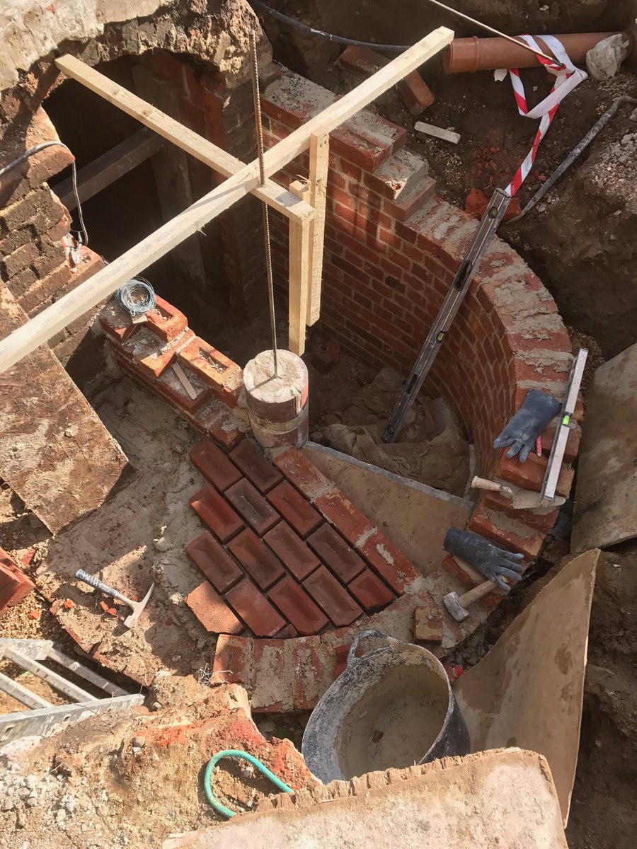 ltd_rjm's tweet photo. Bestoke spiral staircase leading down to Ice house https://t.co/vlxeVVJitU