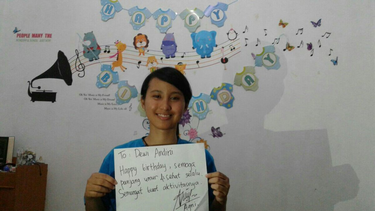 Kemarin saat lombat edit foto #Amazin9Icl dapet sign in dari <a href="/officialAGNI/">OfficialAgniaza</a> !!:) wah selamat ya Dewi Andini :) #Amazin9Icl