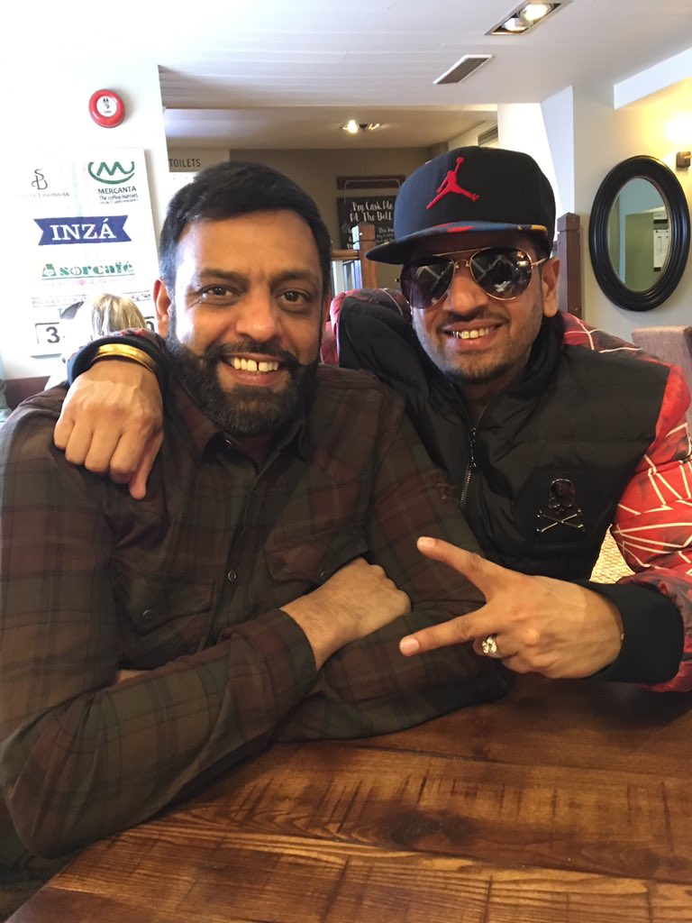 jazzyb's tweet photo. Happy birthday to my bro @ParvTaggar malak hamesha chardi Kala which rakhey🙏 party continues @JASBIR3 @🎉🎁☕️🔥💥 https://t.co/ueYy0itt1D