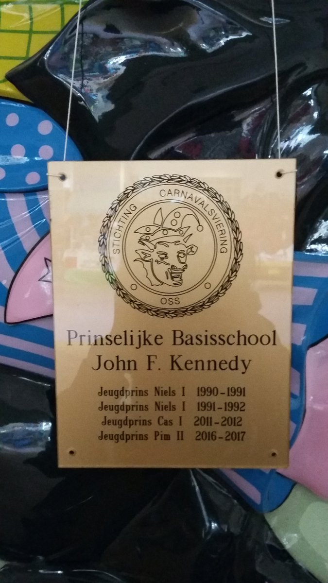 Wauw! Wij zijn nu officieel een Prinselijke Basisschool! 👑 Deze gaan wij een mooi plekje geven! 🎉 <a href="/CarnavalinOss/">SCVO</a> <a href="/Iedereenuitoss/">Iedereen uit Oss</a> @skbo_oss