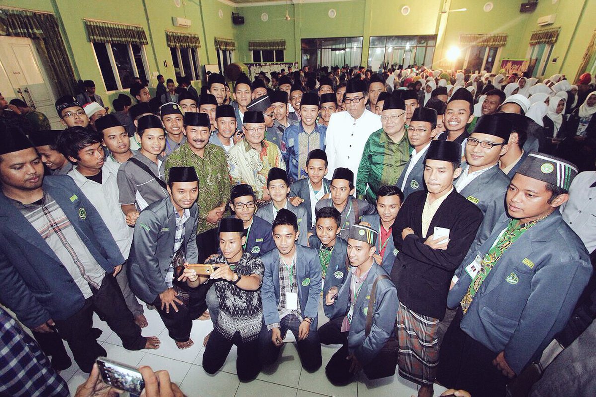 imam_nahrawi's tweet photo. Semoga @pp_ipnu terus setia dan kokoh, menyatukan Pelajar dan Santri dalam menjaga NKRI, Selamat Harlah ke-63. -IN https://t.co/wBh8P2MYJm