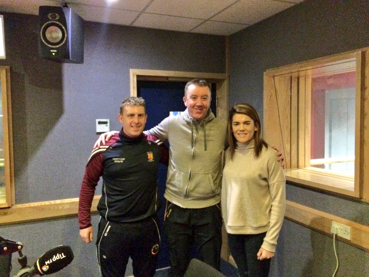 Joining <a href="/cahilljackie/">Jackie Cahill 🖐👍</a> in studio tonight for #StraightTalk are Shauna O'Keefe <a href="/ClonmelBC/">Clonmel Boxing Club</a> &amp; Tom Byrnes <a href="/ourladystm/">OurLady'sTemplemore</a>