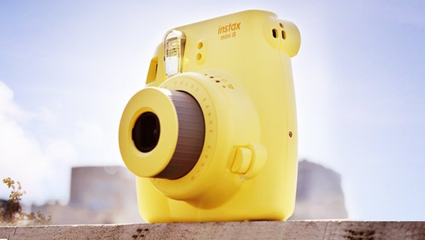 fravegaonline's tweet photo. ¡Nos encantan las fotos instantáneas y el increíble diseño de las #instax8! 😎😍 https://t.co/lHkNes0hx2 https://t.co/o9BOWfba0w