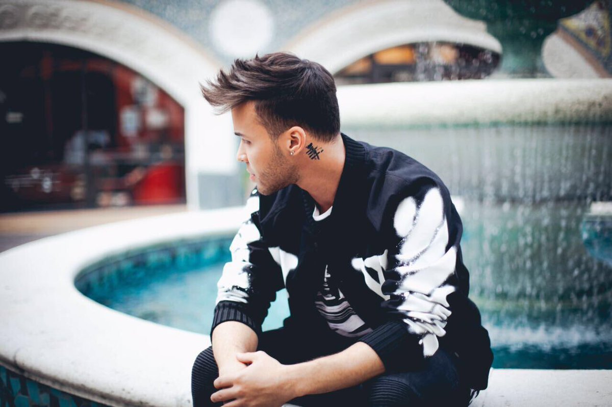 Prince Royce.