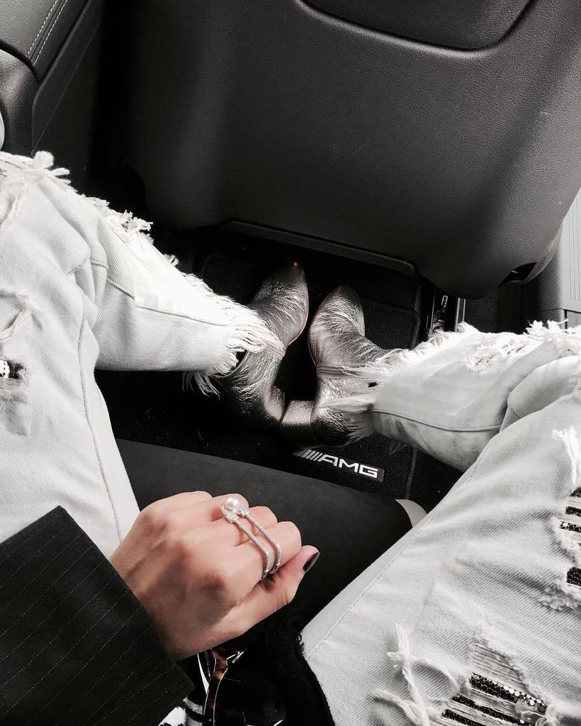 Eleonoracarisi's tweet photo. All day long matching @apmmonaco #apmmonaco 📎✨ #MFW #stileMB https://t.co/XhbukZWXuJ https://t.co/haMS00vGpd