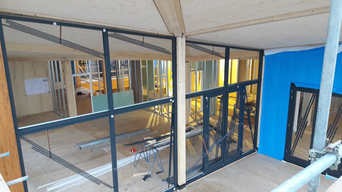 Deze week gestart met het binnen en buiten schilderwerk bij zeil &amp; surfcentrum te Ouddorp.In opdracht van <a href="/Boogertbouw/">Bouwbedrijf Boogert</a>