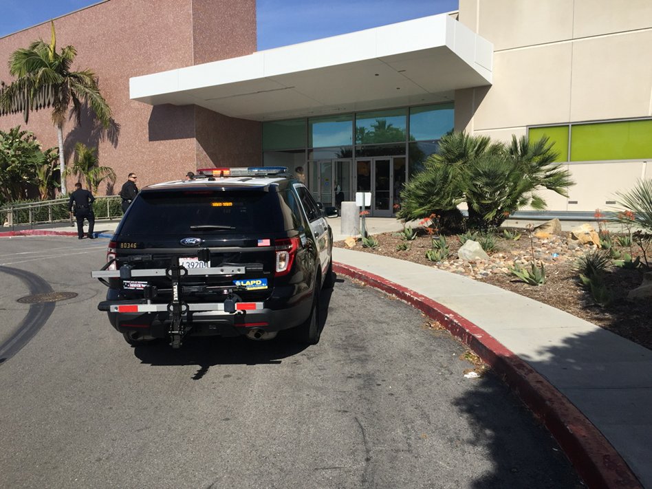 LAPD responding to report of robbery at Neiman Marcus in Westfield Tpoanga