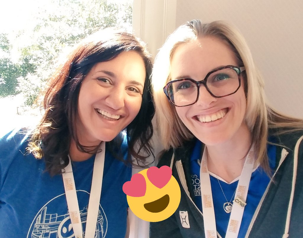 MsGeekyTeach's tweet image. Awesome time @ #CISC2017 w/ #CUEsteampunk! Can&apos;t wait to hang in Palm Springs! @bribriggs @techmaverick @SpheroEdu @jcorippo @smeech @cueinc