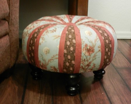 UncommonMarkets's tweet photo. Add a touch of whimsy to your home. Shop AZ Tuffets at the March #UnCommonMarkets. See their collection of handmade #tuffets https://t.co/MmEyvg6kVJ