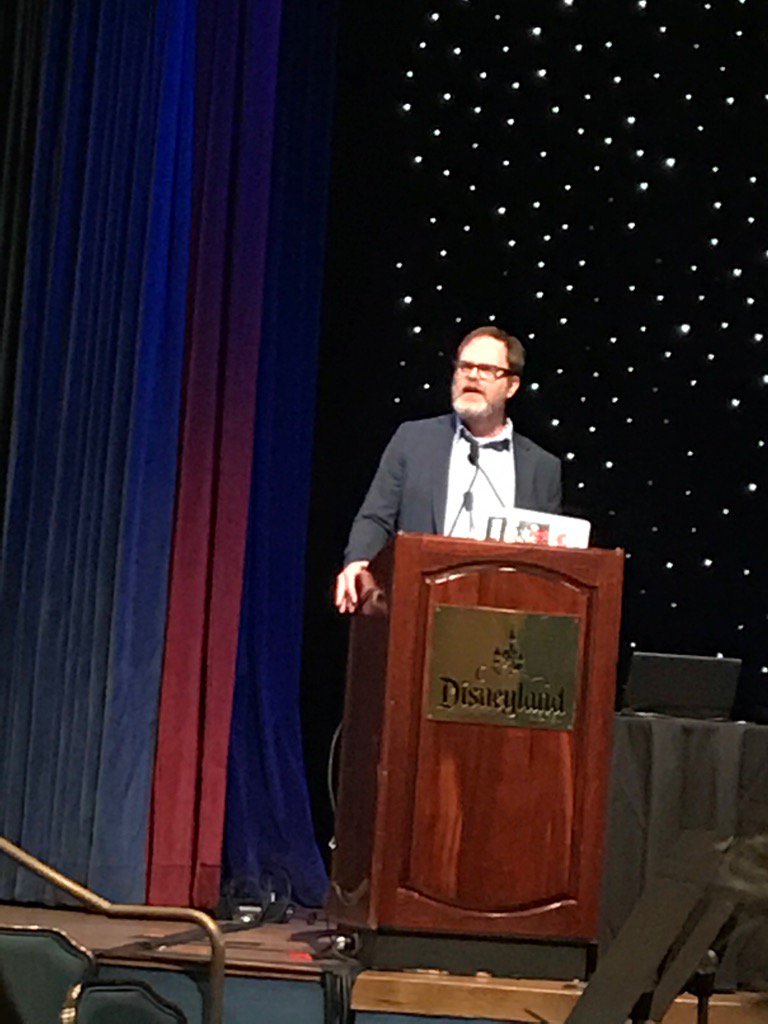 etr_arts's tweet image. Rainn Wilson live right now at #CISC2017 #SoulPancake
