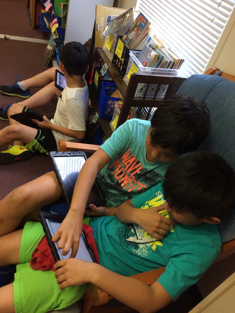 MzShaw3rd's tweet photo. Working with partners from other classes to share Doceri expertise!@MzShaw3rd @AbingdonGIFT @Abingdon3rd https://t.co/DZVxfQxUKV