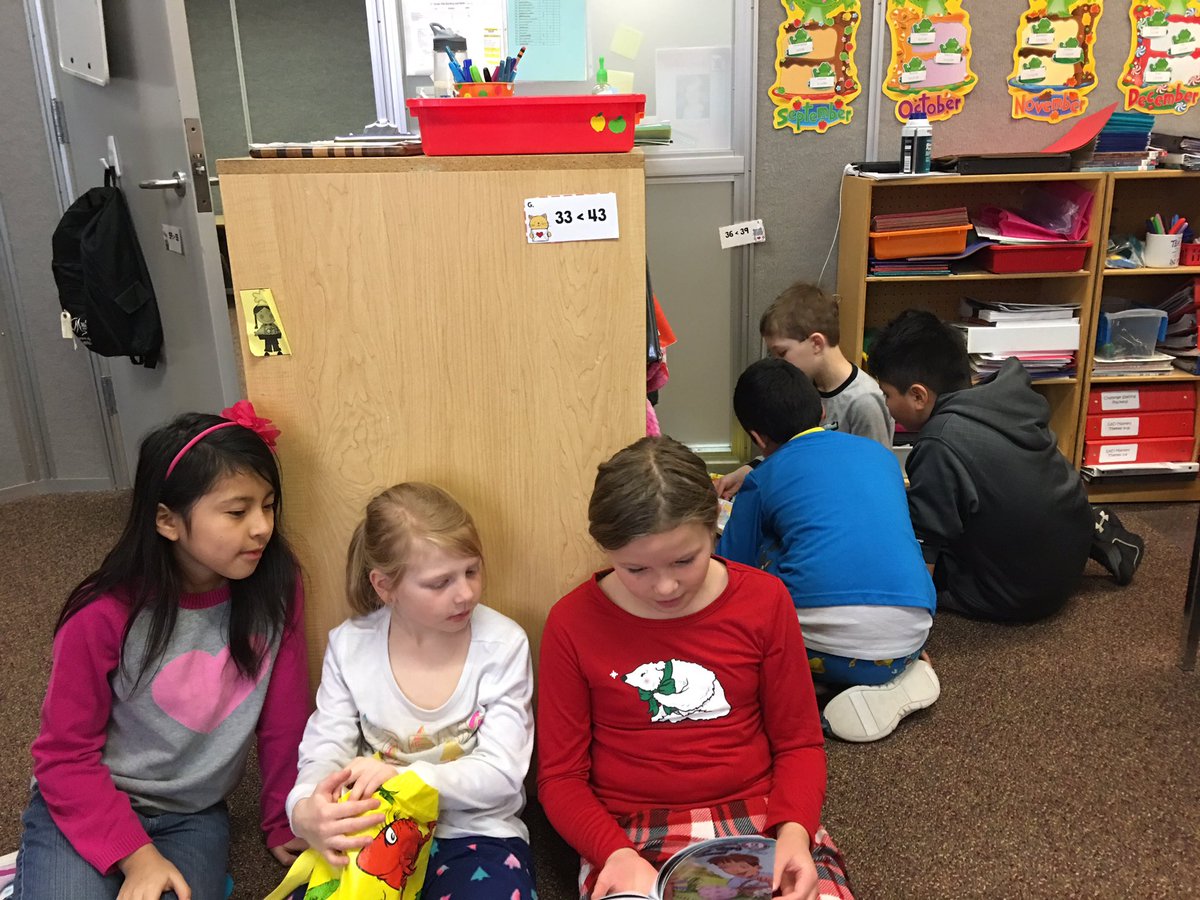 AsfeldSandy's tweet photo. "Read in Day" We are having fun reading with 4th graders today!##cserocori #cselovestoread #csestrong #cse2028 https://t.co/BMKxe0JxCV