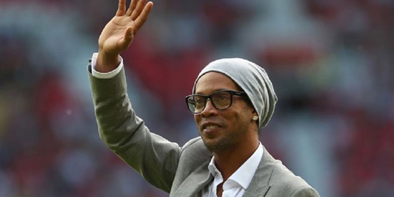 CNNTURKSpor's tweet photo. Erzurumspor Başkanı açıkladı: Ronaldinho'yu getireceğim https://t.co/D7Ud5v1zAi https://t.co/HbxHrUzoLO