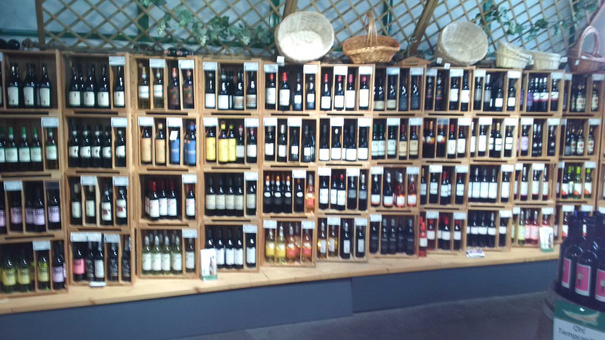 Mein Biowein-Regal ist überarbeitet. 12 neue Weine. Zum Wohl