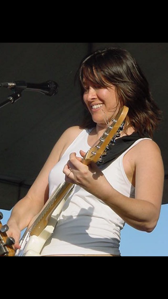 Happy birthday Michelle Shocked (1962). 