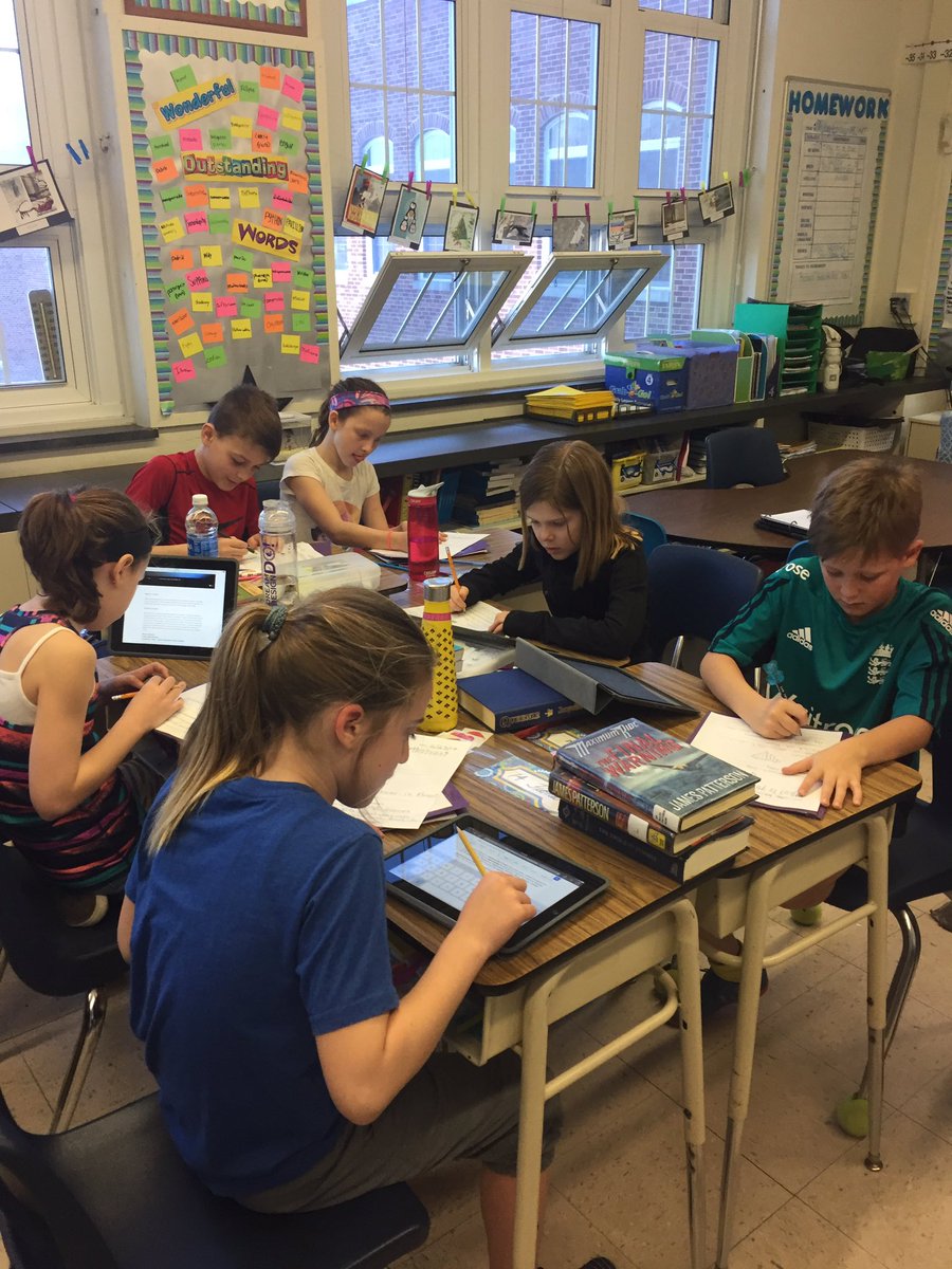 mgoodwin2760's tweet image. Researching gemstones in Science. #welovediamonds@CentralES1 #centralschoolpride