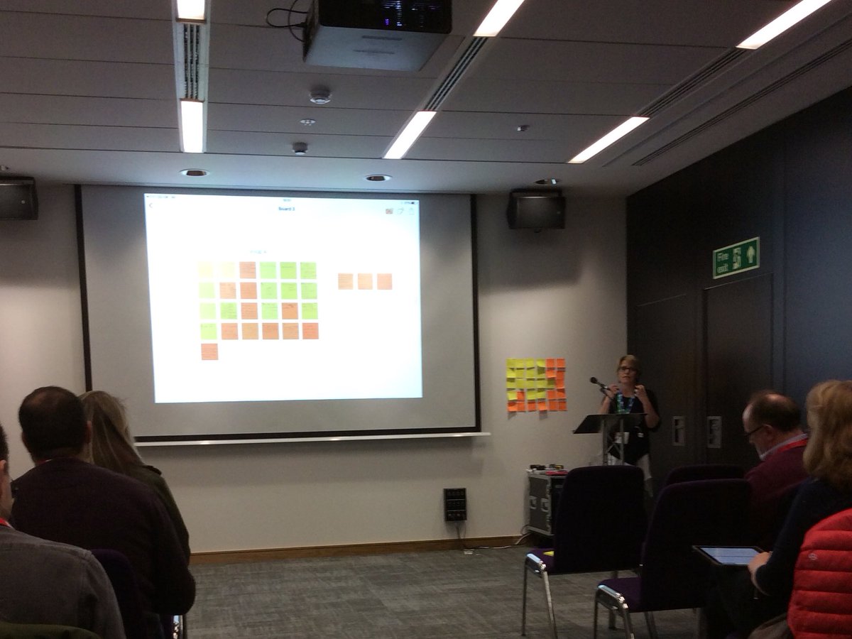 Library_Strath's tweet image. Lots of brilliant ideas from @nicki_iTeach. Simple things like #readerview and #splitscreen as well as apps like @explainevrythng ⭐️👍👏