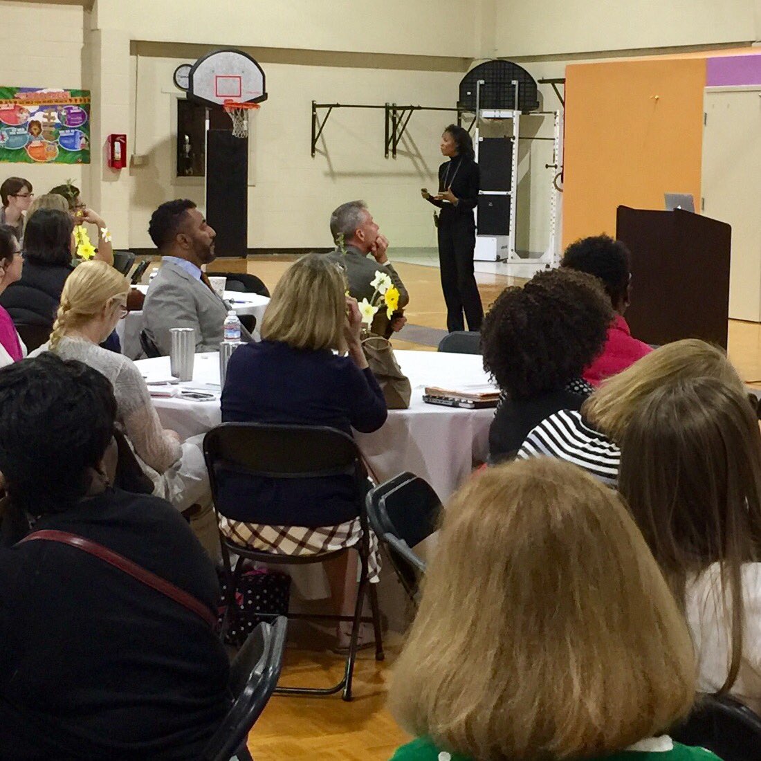 NewHopeMemphis's tweet photo. Keynote from @RobinsonRivers. #Elevate901 https://t.co/DLWeD35cn8