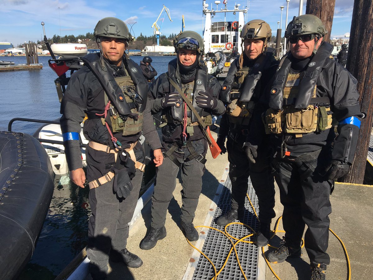 SEBLASD's tweet photo. Joint #LASD SEB maritime training w/Royal Canadian MP in Canada. LASD protects L.A. County's 1000 sq miles of ocean, lakes &amp; waterways. https://t.co/cFnyGNGdlG
