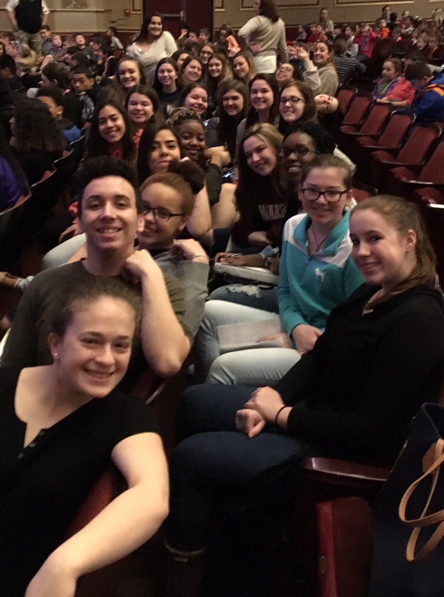 ClipperDance's tweet photo. Ready to watch #puremovement #WeLoveDance #BlackHistoryMonth @gobluechs https://t.co/PbR2wLDbeC