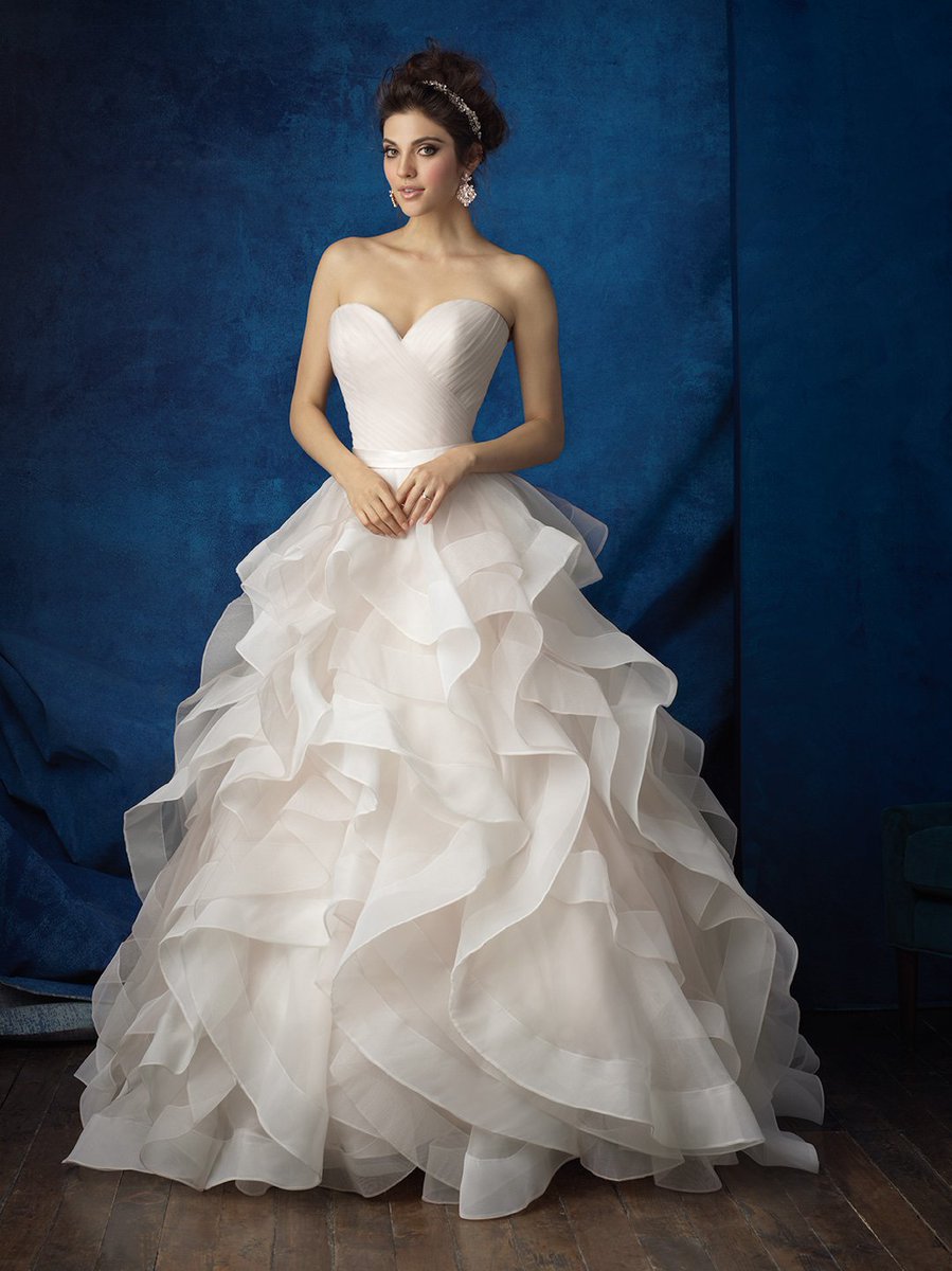 I think the ruffles definitely make this dress by <a href="/UKAllureBridals/">Allure Bridals UK</a> 😍 #dressoftheday 👰 directory.confetti.co.uk/fashion/weddin…