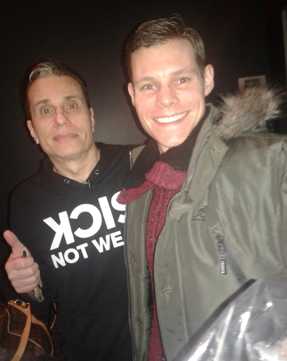 Edmundmistake's tweet photo. Thanks @VGHFdn for using Michael Landsberg as the keynote speaker for Me Too Conversations Volume 6. #SickNotWeak #MeTooVan https://t.co/50YGOPNx8N