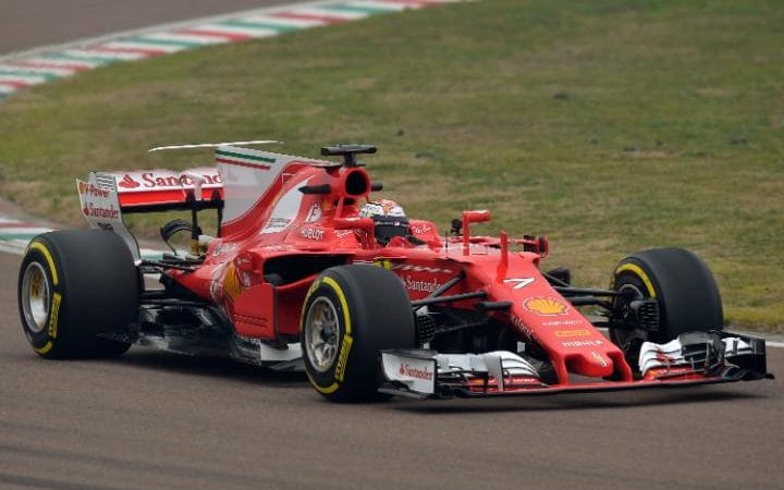 SamWillisC7's tweet photo. #Scuderiaferrari #SF70H https://t.co/8L5ukMCzLk