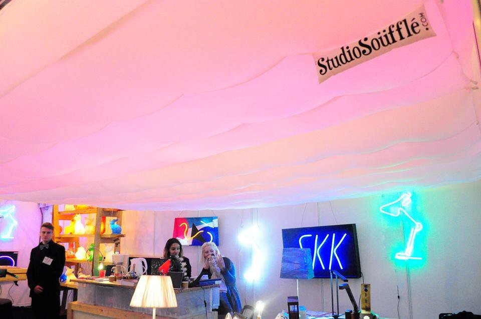 StudioSouffleFR's tweet photo. Merci @SKKLighting34 @StudioSouffle #luxlive #structuregonflable #couleurchangeante #lumière https://t.co/glpJqS7i1K
