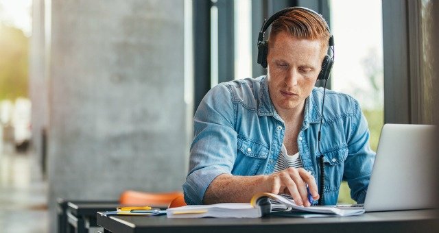 facultyfocus's tweet image. Using Low-Stakes Writing Assignments to Achieve Learning Goals: hubs.ly/H06rFKC0