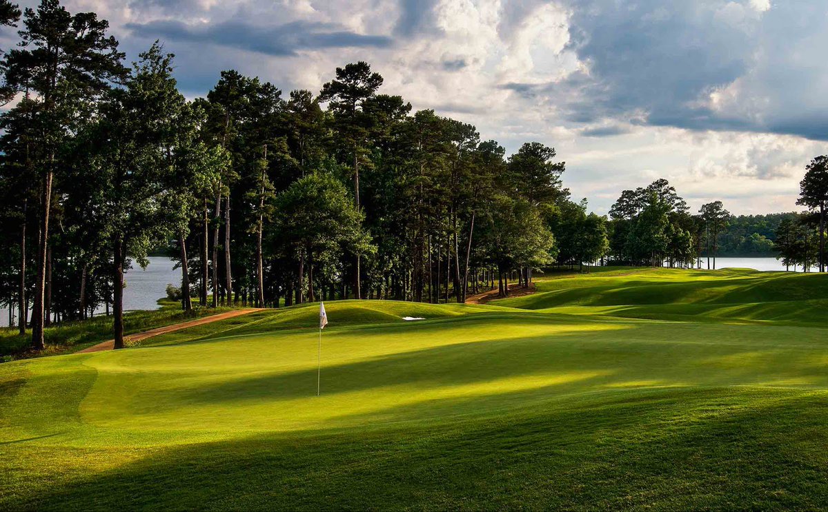ForeHadley's tweet photo. Golf season is nearly upon us! Stay posted for the online auction link at Tee Up the Taps #ForeHadley to win golf rounds, vacations + more! https://t.co/eXzE2TRAcS