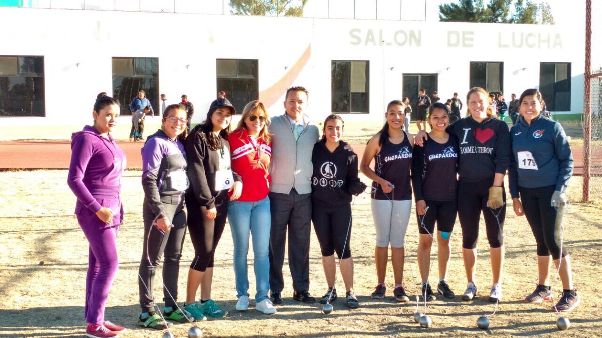 IEDOficial's tweet photo. @aalvarezmanilla titular del deporte en el estado, estuvo presente está mañana en el arranque de la eliminatoria estatal de #Atletismo https://t.co/C8KNgNV6IN