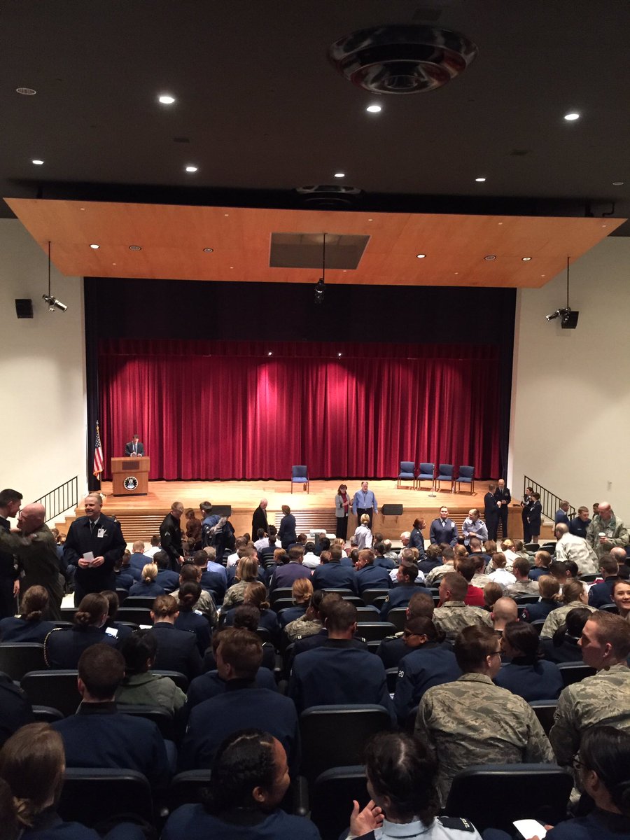 ProfL12's tweet photo. Great turn out for GROUNDED performance and panel at #NCLS2017 --cosponsored by the @AF_Academy Humanities Institute #afhi https://t.co/h103cVX2Zf