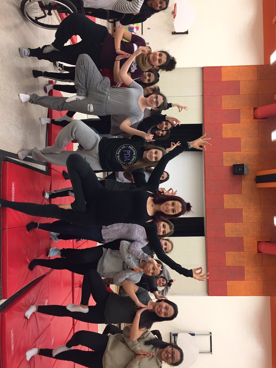 sandraguida3's tweet photo. OLR celebrates inner beauty &healthy living. Girls are inspired to reach their full potential on "Dove Night"@OLRosary @ycdsb #doveproject https://t.co/fldRILraK1