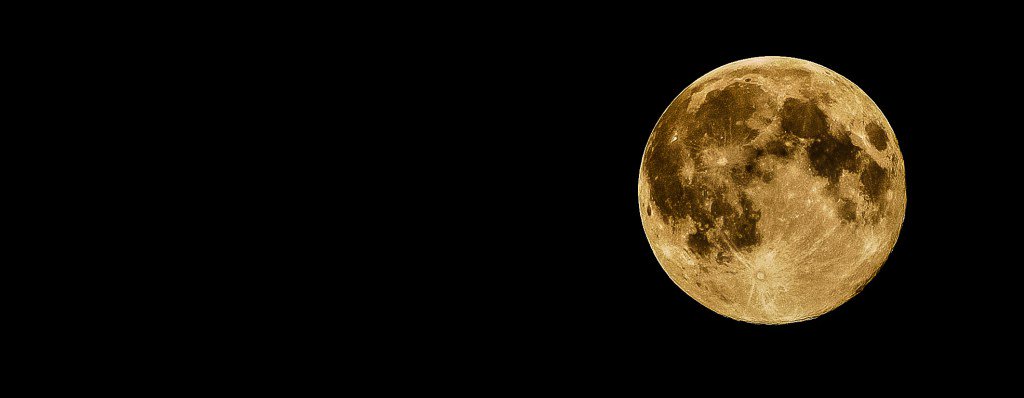 darkenedquill's tweet photo. Check out this book review of Steven Erikson's Gardens of the Moon. https://t.co/ojfRRgcm3H https://t.co/APl5wZeJyG