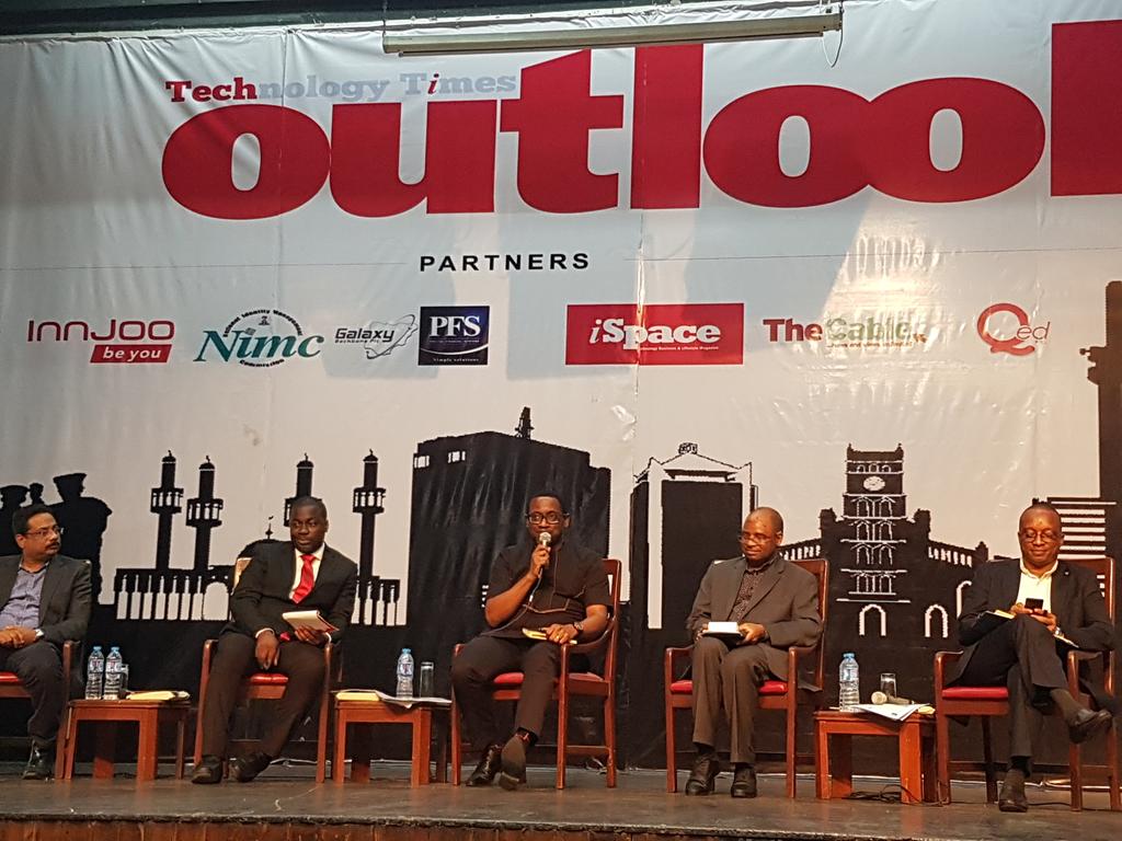 akingbj's tweet photo. Technology times outlook @techplusng @toscobot https://t.co/NxGBYaoE1r