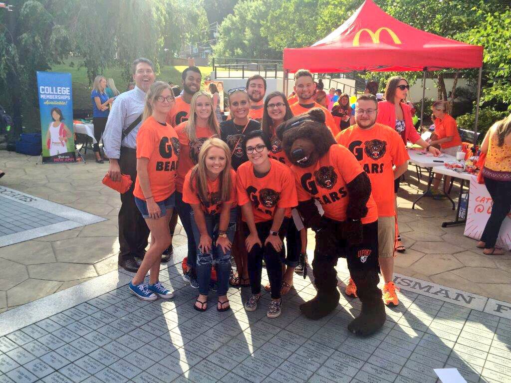 UPIKE_Success's tweet photo. @MYQ95FM could you help us out? We need everyone to #VotePikey in the #MSCMascot challenge. Vote here @MidSouthSports #GoBears 🐻2 hours left https://t.co/kpQcrOXqaw
