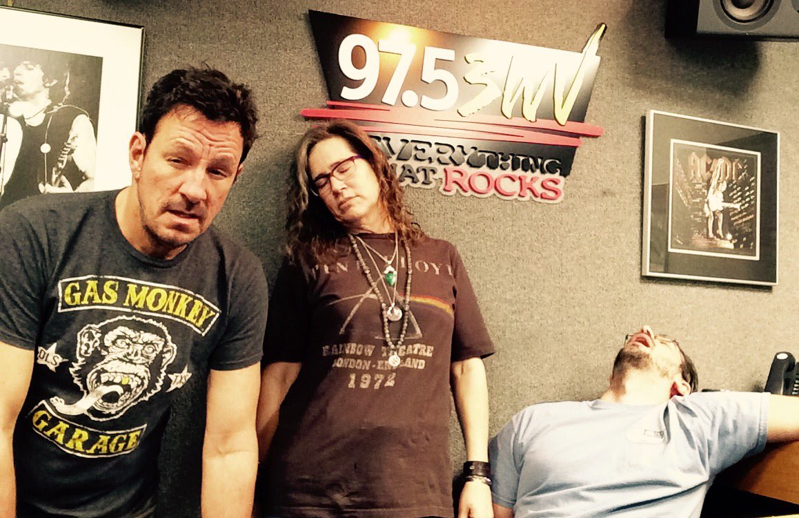 tawnehayes's tweet photo. #fanshirtfriday #3wv Max in @chipfoose @pinkfloyd #rainbowtheatre @highwayjohn repping naps #workweekisover #FRIEDay #everythingthatrocks https://t.co/Vfb5D2U0V5