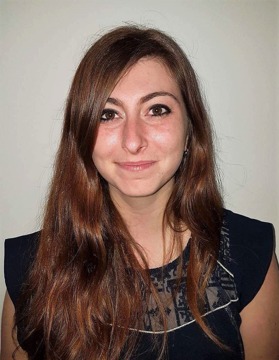 erelooking's tweet image. Audrey, photos avant/après pour un cours d'auto-maquillage de une heure !