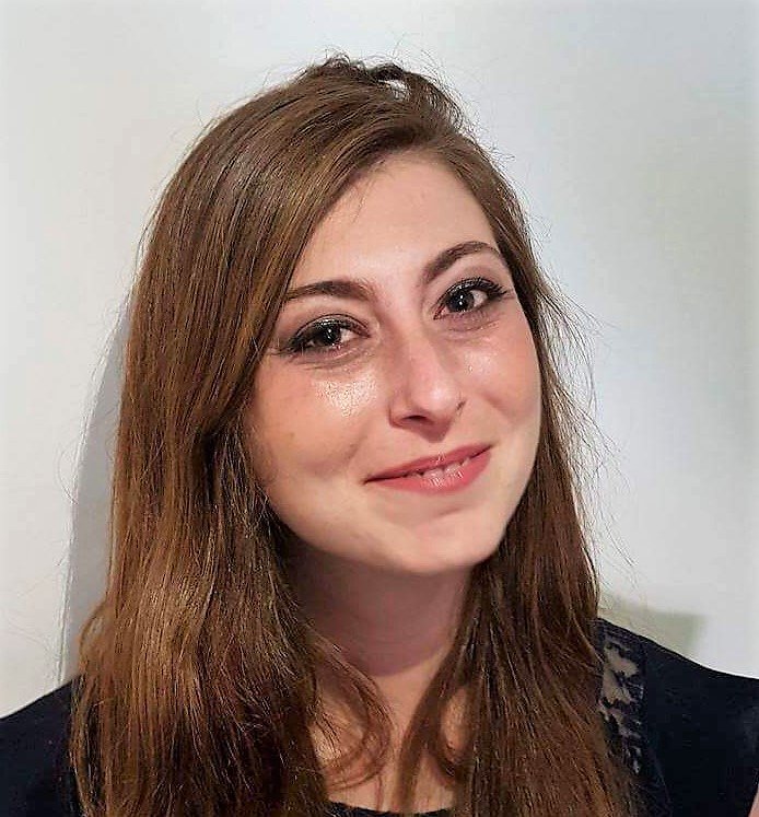 erelooking's tweet image. Audrey, photos avant/après pour un cours d'auto-maquillage de une heure !