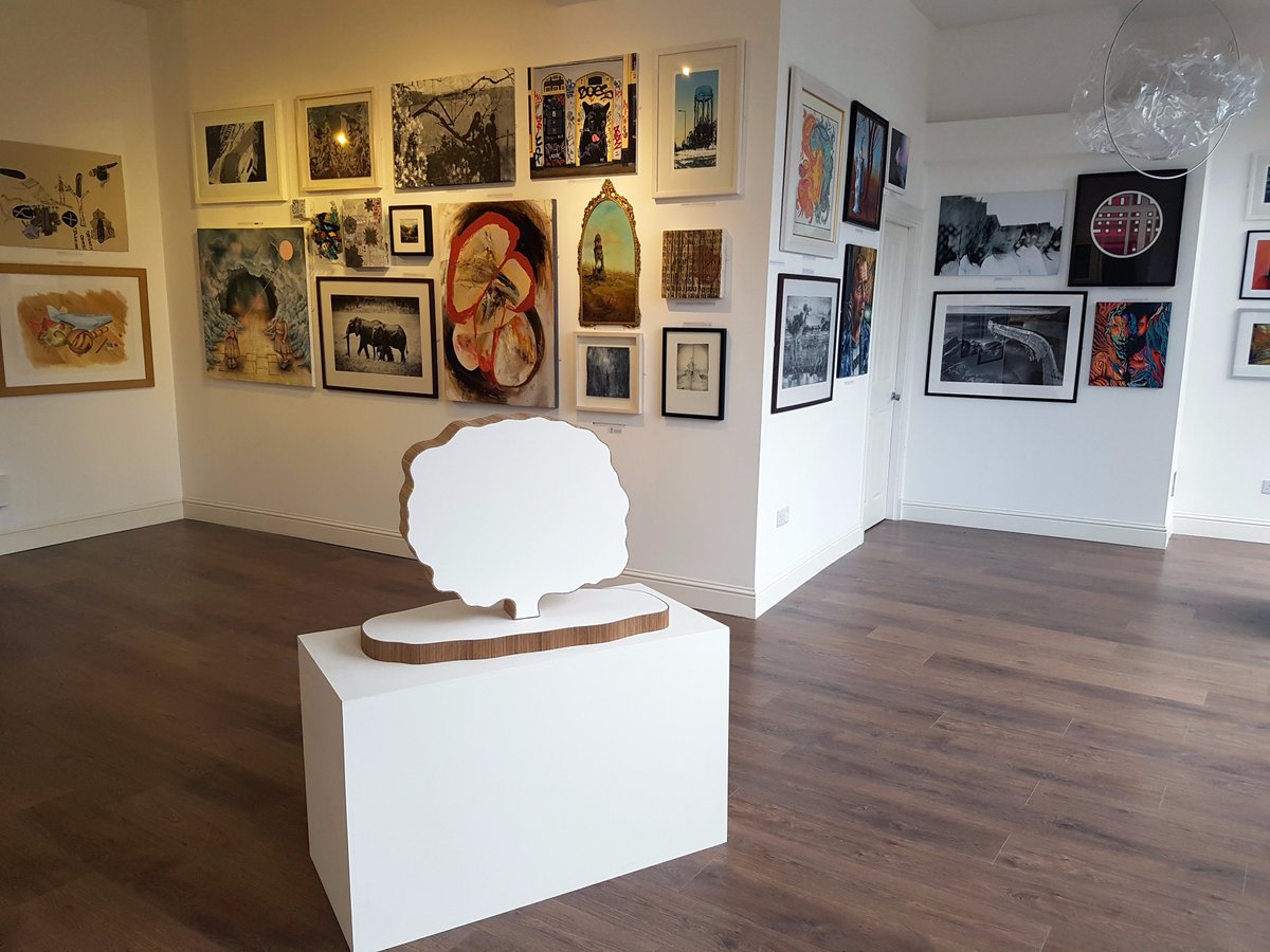 Newave Gallery tweet media