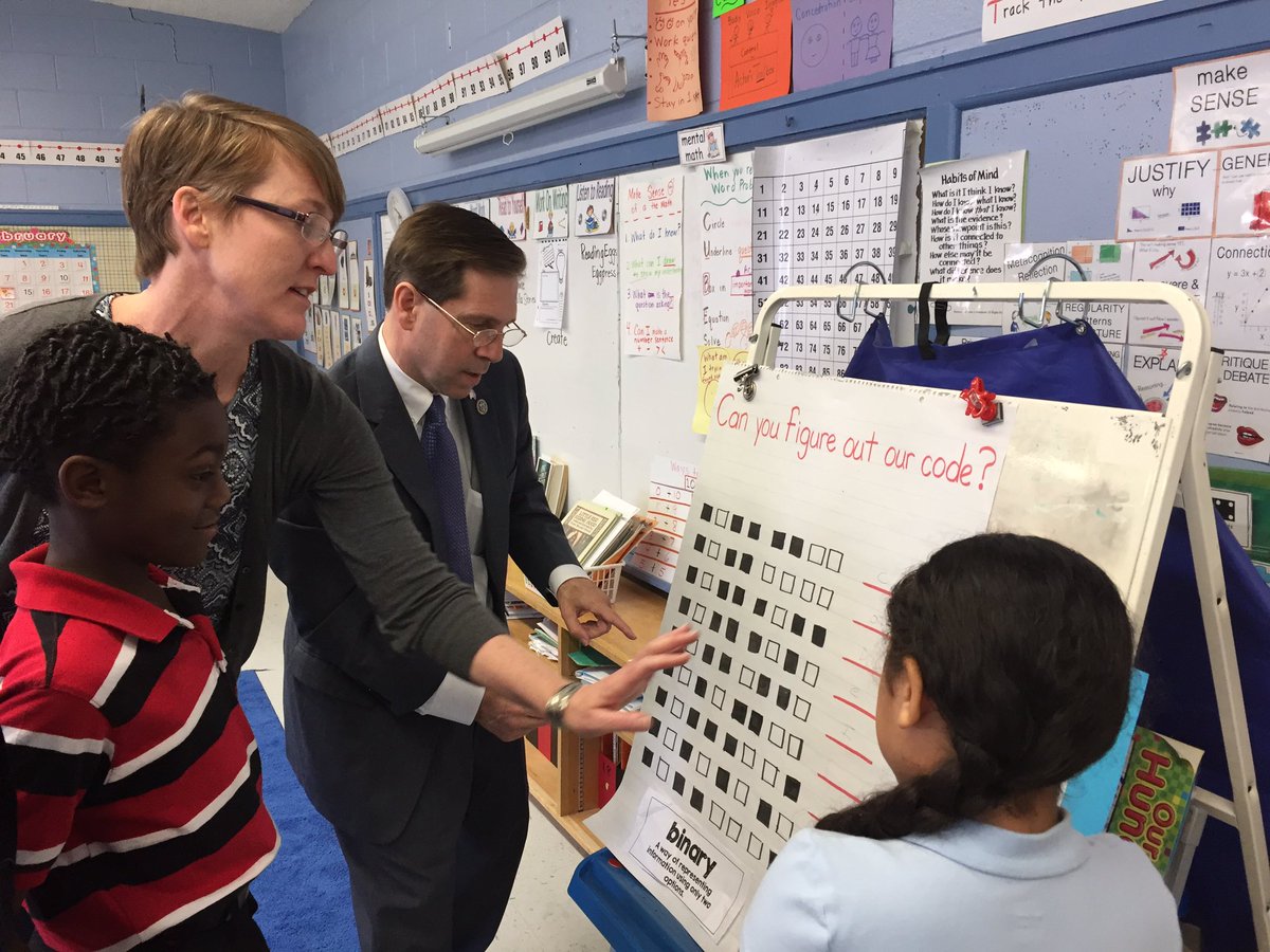 US Congressman Chuck Fleischmann learns coding from second graders at Barger Academy <a href="/pefchattanooga/">PEF Chattanooga</a> <a href="/Gregbagby/">Greg Bagby Ed. Tech/ Leadership</a> <a href="/CoachStone12/">Michael Stone</a>