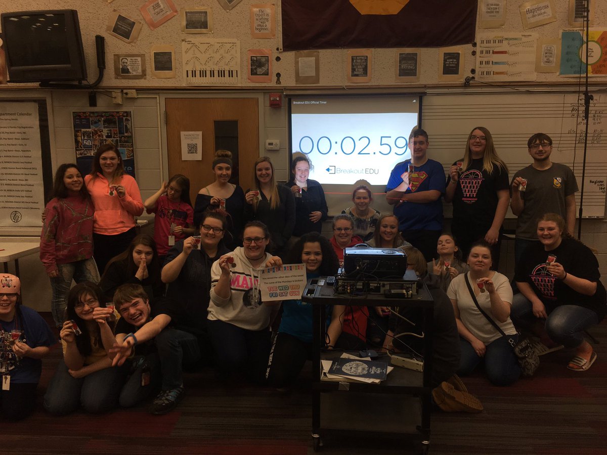 VCLMusic's tweet photo. Wow! 2 seconds left!!!! @breakoutEDU #vandyjayhawks #teamjxn https://t.co/NwLQxhp23p