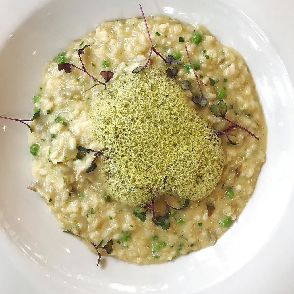 A rainy Friday...the perfect excuse for some comfort food. Artichoke "arroz meloso"...heav… ift.tt/2lAtpTv