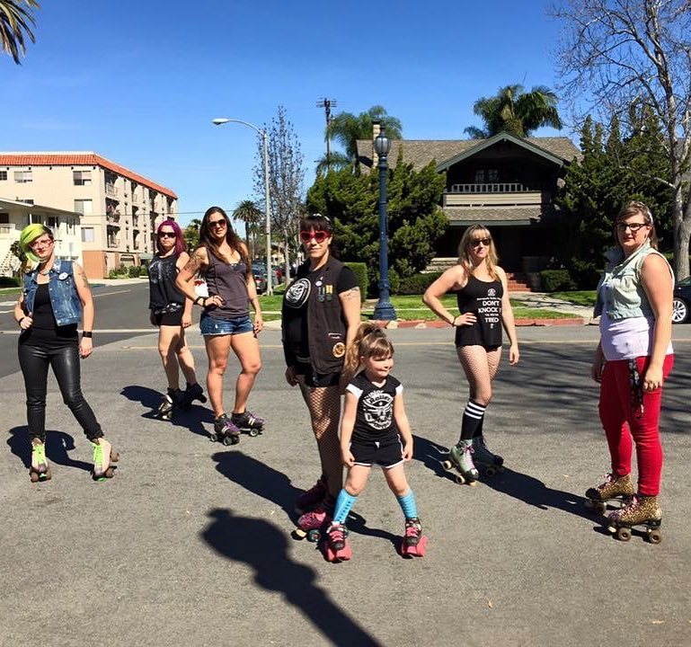 MsMimiMasher's tweet photo. #fbf #2016 Girl Gang for a rap music video #madeinlongbeach #moxirollerskates #girlgang #pโฆ https://t.co/gpnxQnCiPH https://t.co/FDFITcx77S