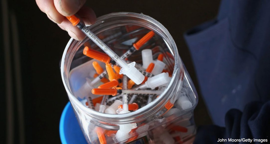 ABCWorldNews's tweet image. Rate of fatal drug overdoses in the U.S. more than doubled from 1999 to 2015, CDC finds. abcn.ws/2lymIkT