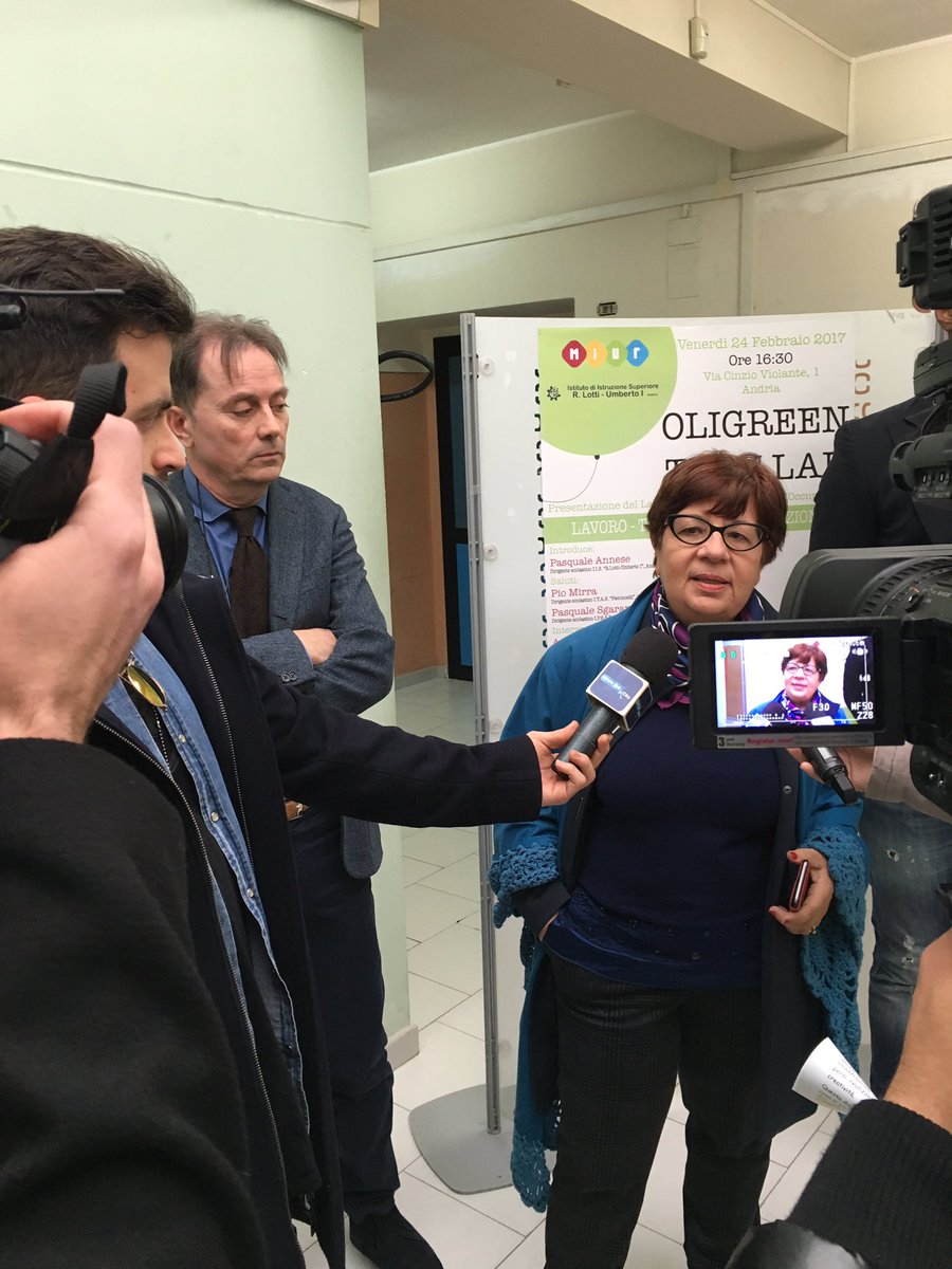 francofera's tweet photo. Ad #Andria prende il via la presentazione di #OligreenTechLab #Olio #Puglia #Digitale https://t.co/U8Ey6ZJrIE