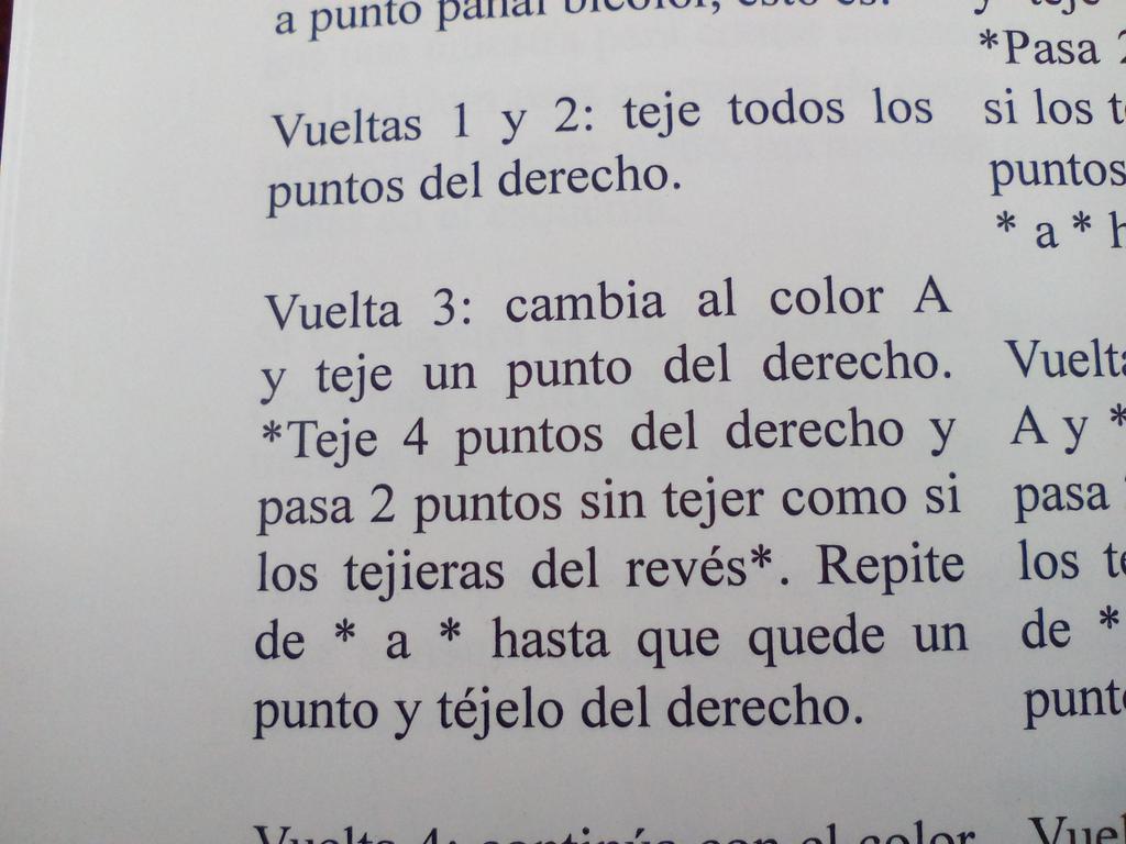 Neus_grau's tweet photo. @weareknittersES ya sé por qué es.. 😦😩 cdo pasar 2 pts como si fuera del revés no dice que la hebra se queda abajo https://t.co/o4Zm922EIi