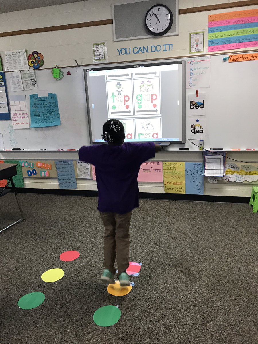 Lauren Clawson tweet media